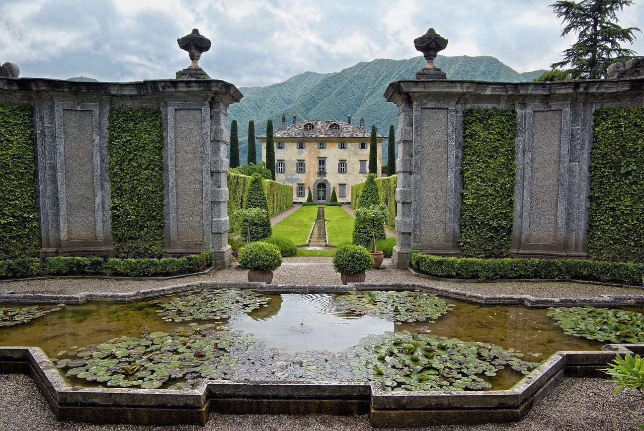 Villa Hällebon rantasaunan rauniot
