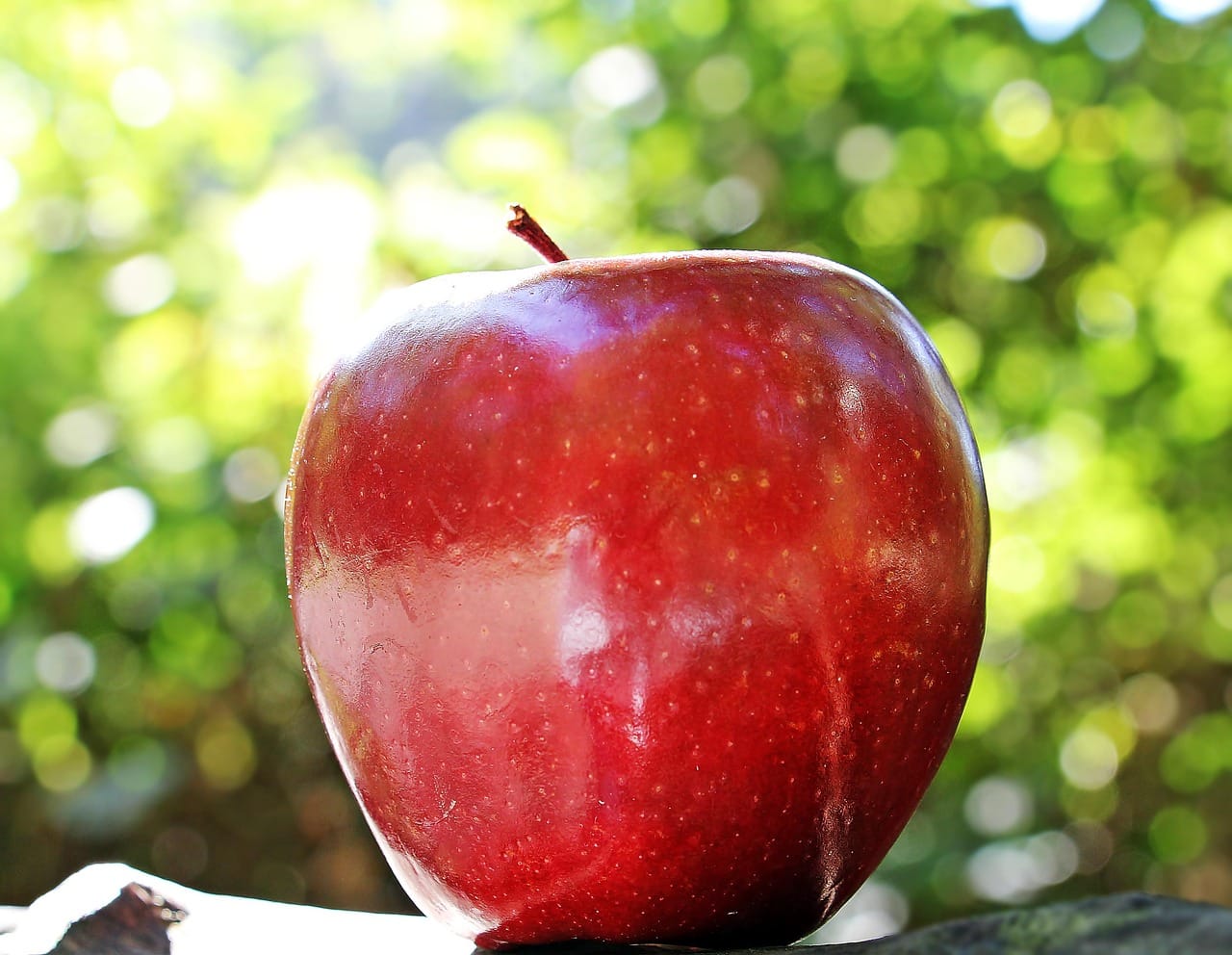 Red Apple